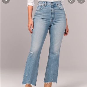 Abercrombie & Fitch Curve Love The Kick Flare Ultra High Rise Jean